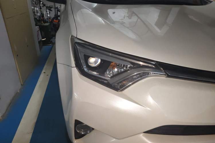 Used Toyota RAV4 2016 2.5L Automatic 4x4 Elite Edition