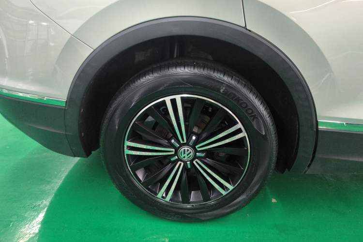 Used Volkswagen Tiguan L 2019 Updated Version 330TSI Automatic Two-Wheel Drive Panoramic Comfort Edition China VI Standard