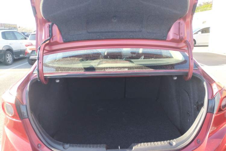 Used Mazda 3 Axela 2016 Sedan 1.5L Automatic Luxury Model Trunk