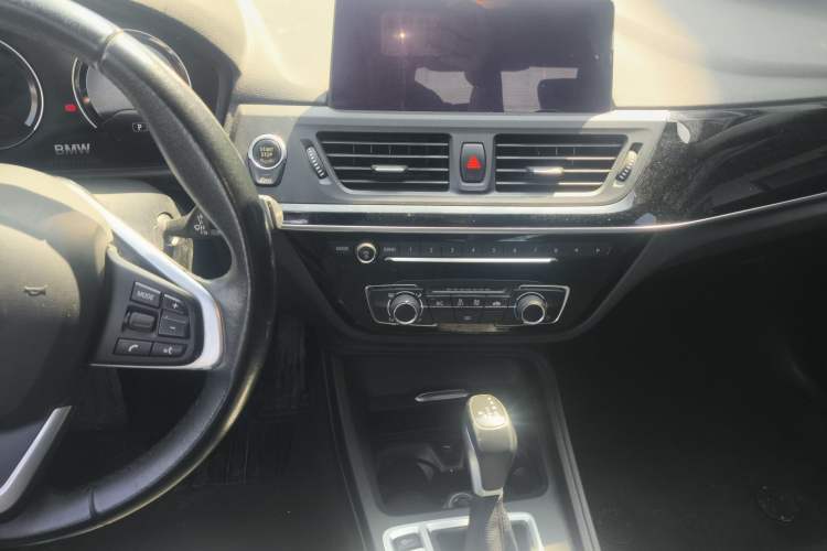 Used BMW 1 Series 2019 118i Fashion Model Audio And AC Panel
