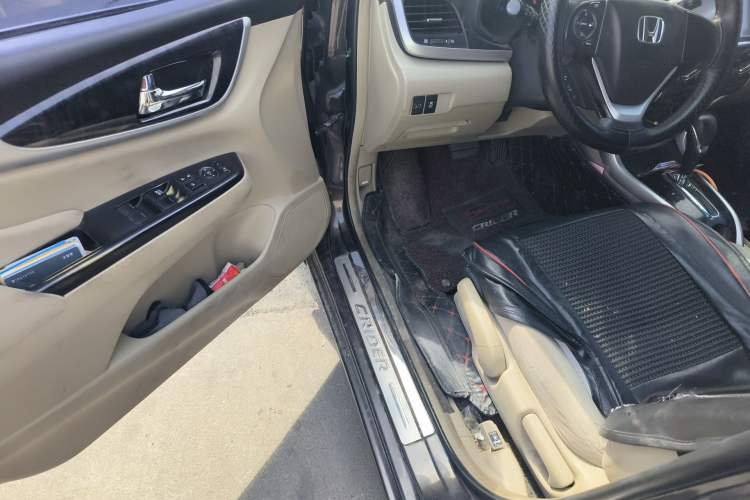 Used Honda Crider 2013 1.8L automatic luxury edition Driver Seat