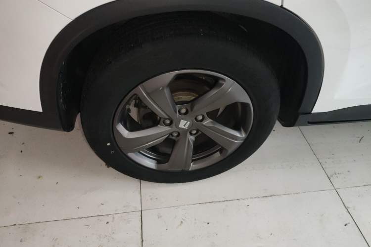 Used Baojun RM-5 2019 1.5T Manual Elite Version with 24-Hour Online Service 6 Seats Exterior 2