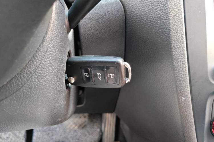 Used Volkswagen Sagitar 2014 Revised Version 1.6L Automatic Comfort Edition Interior 1