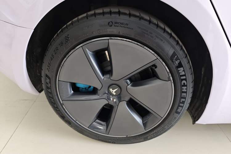 Used Tesla Model 3 2021 Revised Version Standard Range Rear-Wheel Drive Upgraded Edition 3D1 Right Rear Wheel Hub