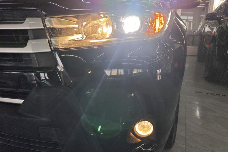 Used Toyota Highlander 2021 2.0T Two-Wheel Drive Luxury Edition 7 Seats
