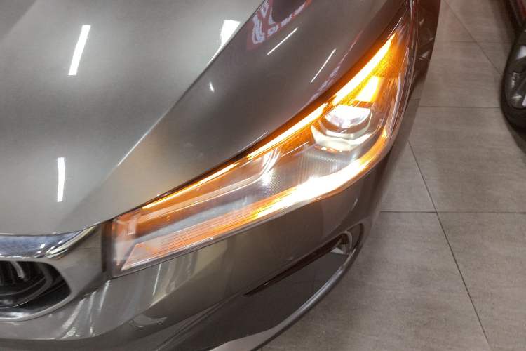 Used Geely Auto Emgrand 2023 4th Generation Champion Edition 1.5L CVT Prestige Model
