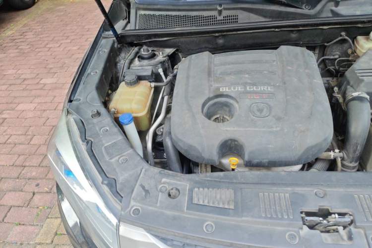 Ojetý CHANGAN CS75 2014 1.8T Automatic Prestige Model China V Standard