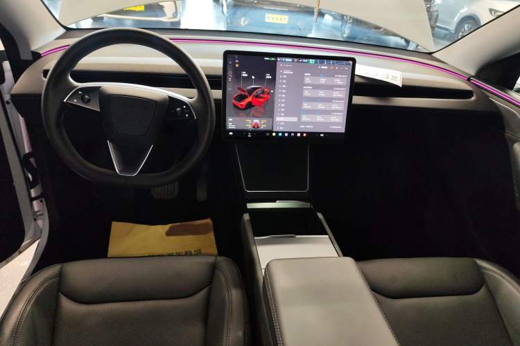 Used Tesla Model Y 2025 Long-Range All-Wheel-Drive Version