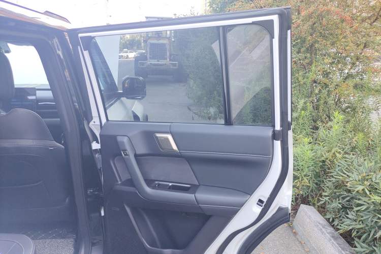 Used iCAR 03T 2024 501km Four-wheel Drive Long-Range Version
