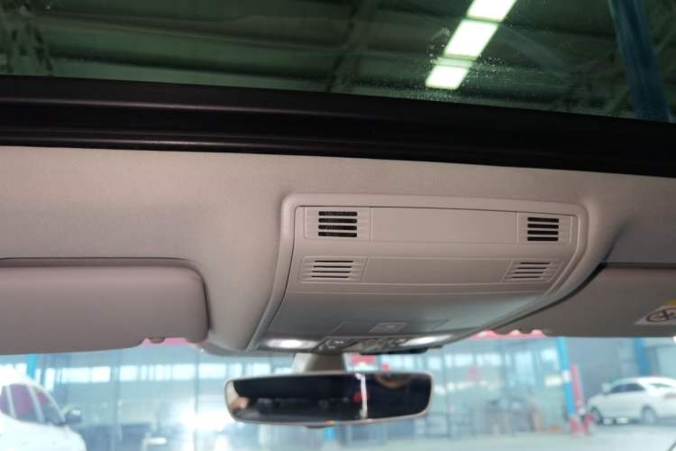 Used Volkswagen Magotan 2017 330TSI DSG Luxury Model
