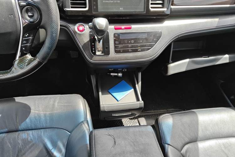 Used Honda Elysion 2016 2.4L Luxury Edition Gear Lever