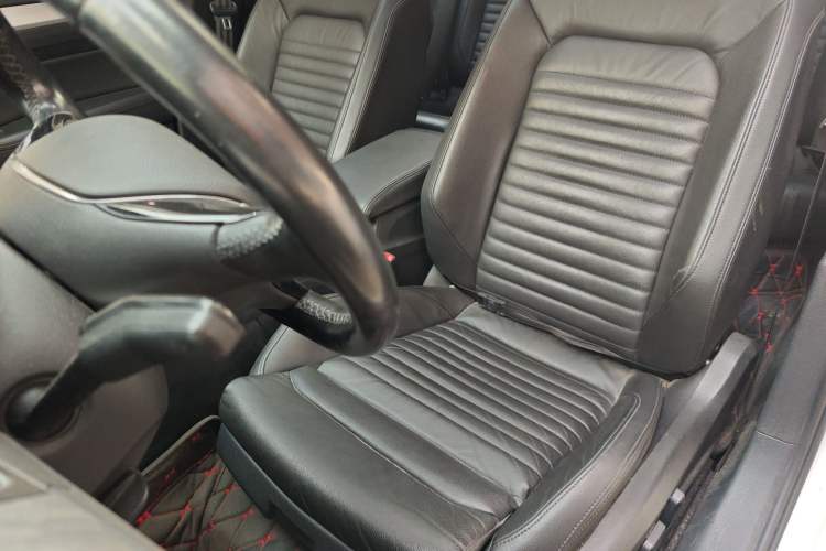 Used Volkswagen Variant 2017 380TSI Two-Wheel Drive Comfort Edition