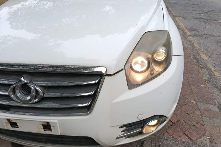 Used Geely Auto GX7 2015 Classic Edition 1.8L Manual Elite Model China V Standard
