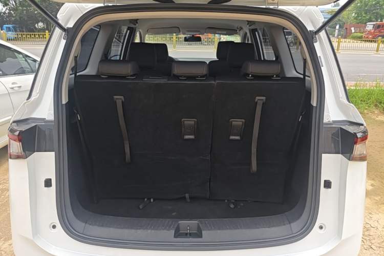 Used Wuling Jiachen 2022 1.5L Manual Enjoyment Elite Model