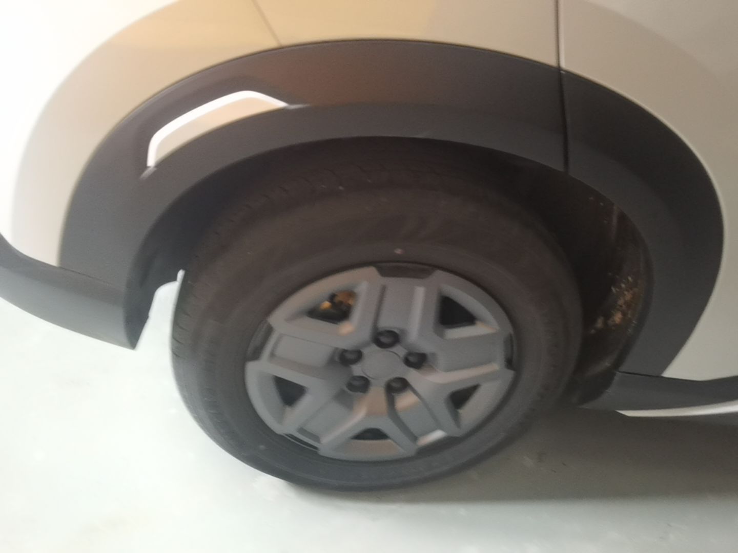 BYD Yuan UP 2024 401 km Active Version — снимка 11