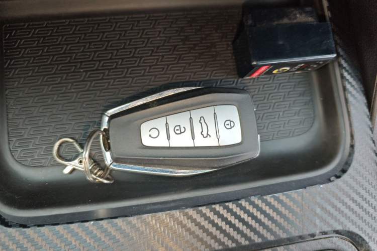 Used Geely Auto Haoyue 2020 1.8TD DCT Luxury Model 5 Seats Vehicle Key