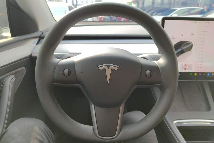 Used Tesla Model Y 2024 Rear-Wheel-Drive Version Steering Wheel