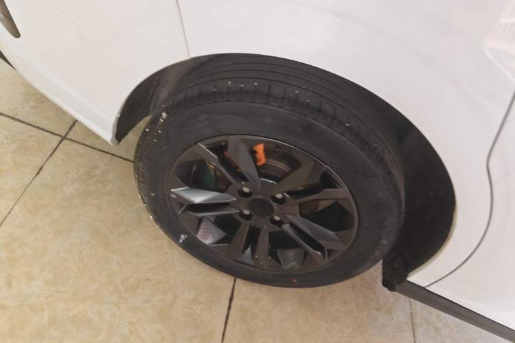 Used Dongfeng Aeolus Yixuan 2023 Mach Edition 1.5L Automatic Chasing Wind Version Exterior 5