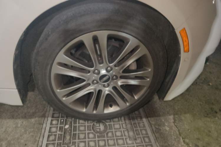 Used Lincoln MKZ 2014 2.0T Luxury Edition
