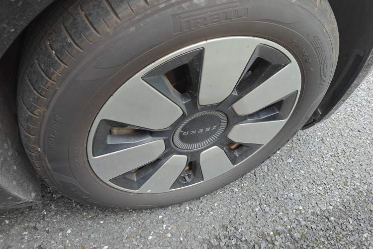 Used Zeekr 009 2022 WE Edition Right Front Wheel Hub