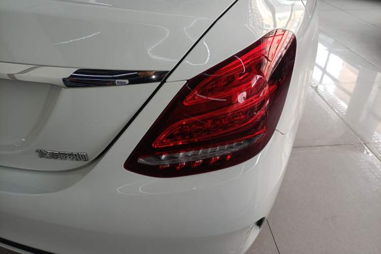 Used Mercedes-Benz C-Class 2017 C 200 L Sport Edition Exterior 3