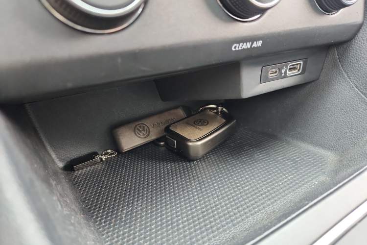 Used Volkswagen Lavida 2023 1.5L Automatic Starry Sky 5 Million Edition Vehicle Key