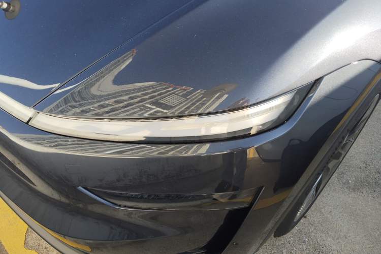 Used Tesla Model Y L 2025 Model Long-Range All-Wheel-Drive Version
