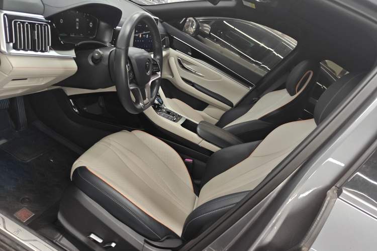 Used BYD Song PLUS New Energy 2021 EV Flagship Model Left Front Seat