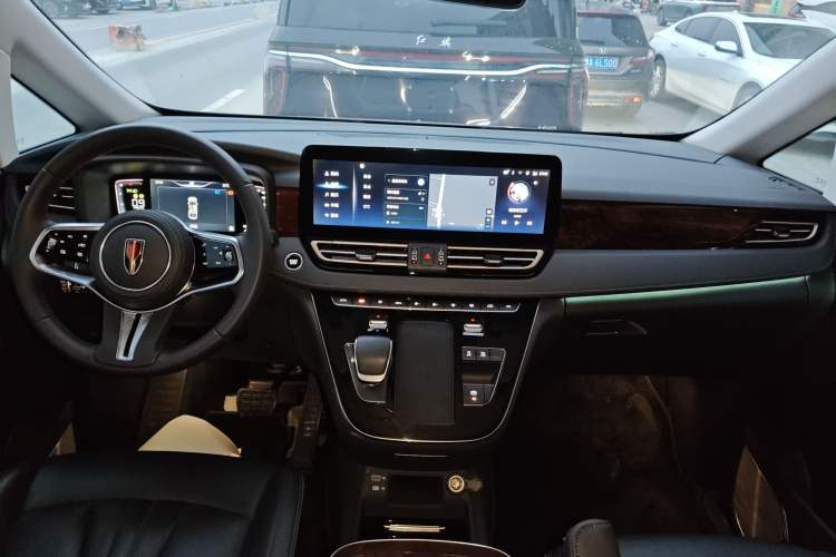 Used Hongqi HQ9 2023 2.0T Smart Connect Flagship Edition Center Console