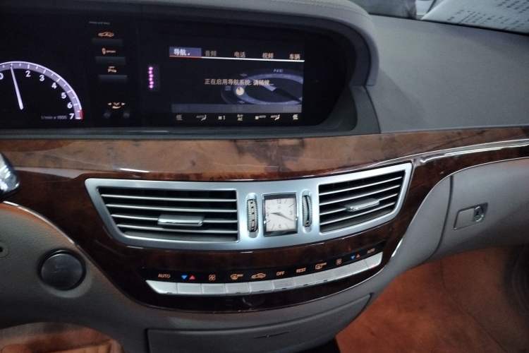 Used Mercedes-Benz S-Class 2010 S 350 L Luxury Model Audio And AC Panel