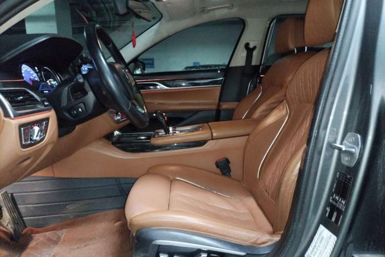 Used BMW 7 Series 2016 730Li Luxury Model
