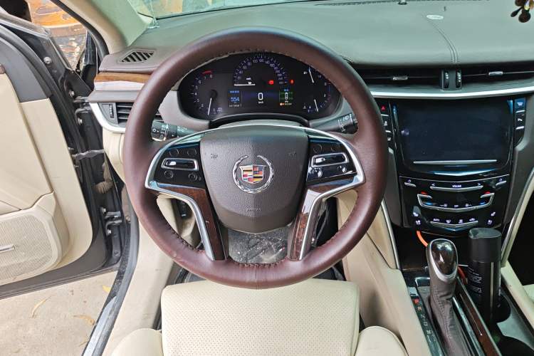 Used Cadillac XTS 2014 28T Luxury Model Steering Wheel