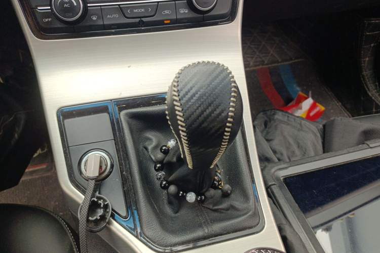 Used Geely Auto Emgrand GL 2017 1.8L Manual Elite Model Gear Lever