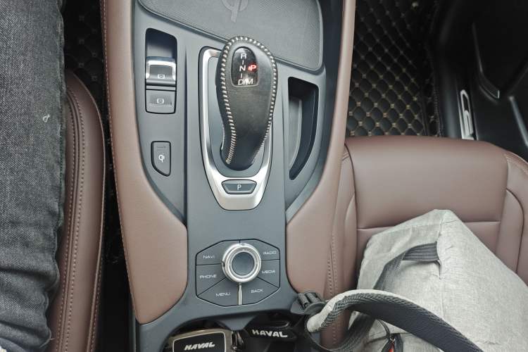 Used Haval F7 2019 2.0T Four-Wheel Drive iJoy China VI Standard
