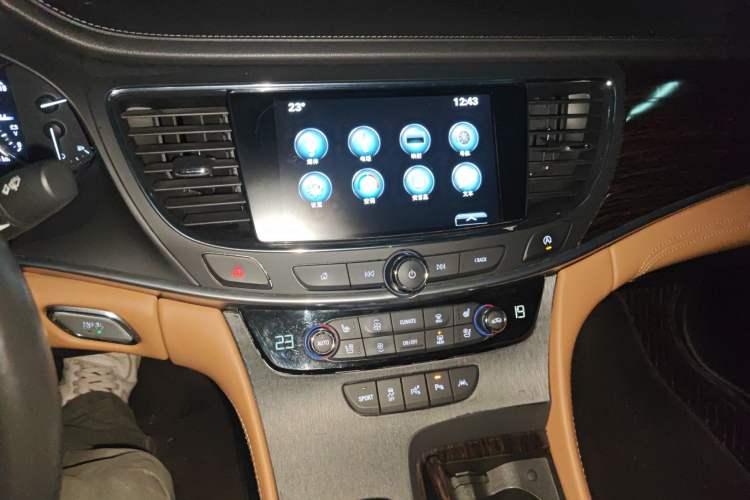 Used Buick LaCrosse 2016 28T Luxury Version
