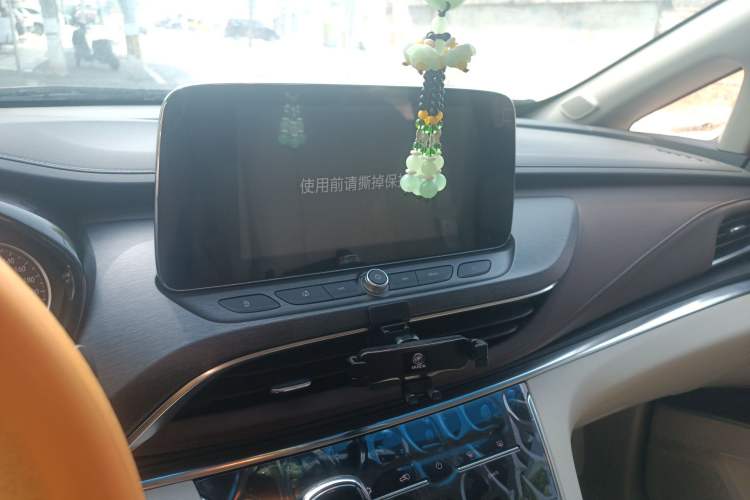 Used Buick GL8 2023 Land Executive Class Comfort Model