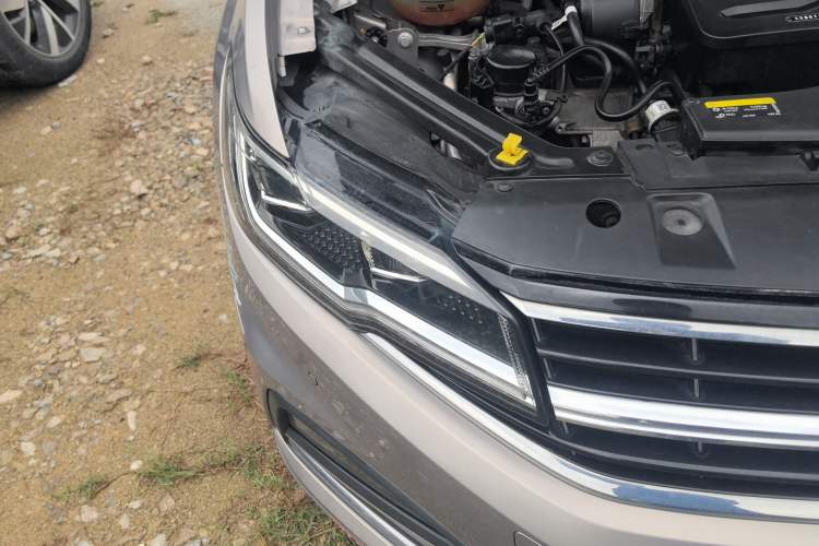 Used Volkswagen Bora 2021 1.5L Automatic Elite Smart Connect Edition Right Front Headlight