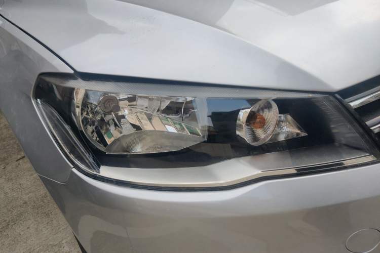 Used Volkswagen Jetta 2015 1.6L Manual Comfort Model
