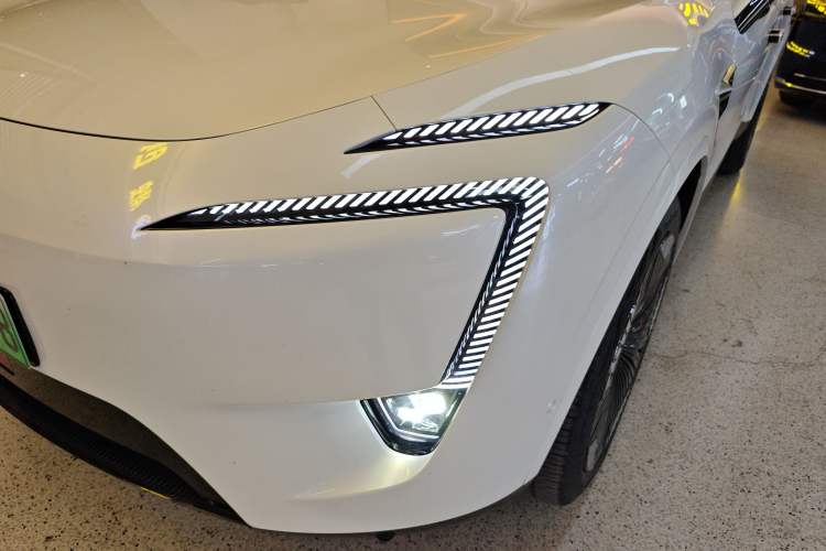 Used Avatr 11 2023 Harmony 90-degree Rear-wheel Drive Edition Left Front Headlight