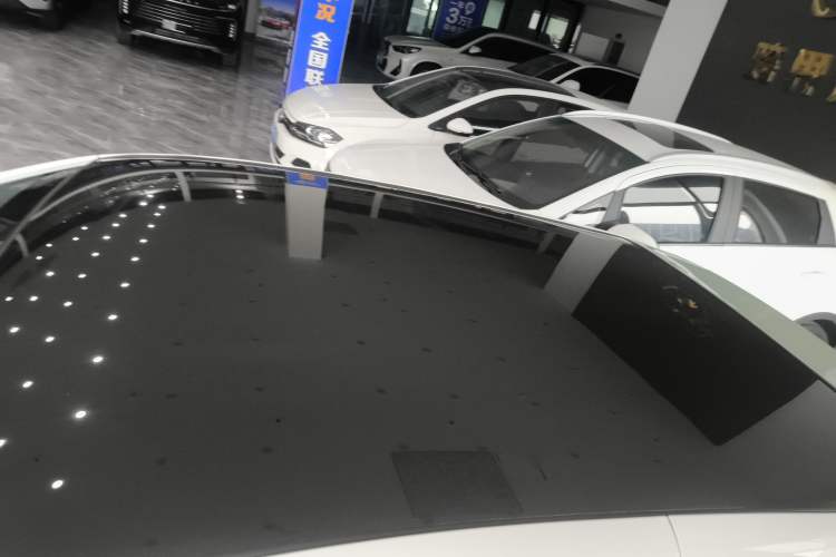 Used Chery QQ Little Ant 2022 Sweet Pink Edition Half-Sugar Version Lithium Iron Phosphate 29.2 kWh 30 kW 301 km