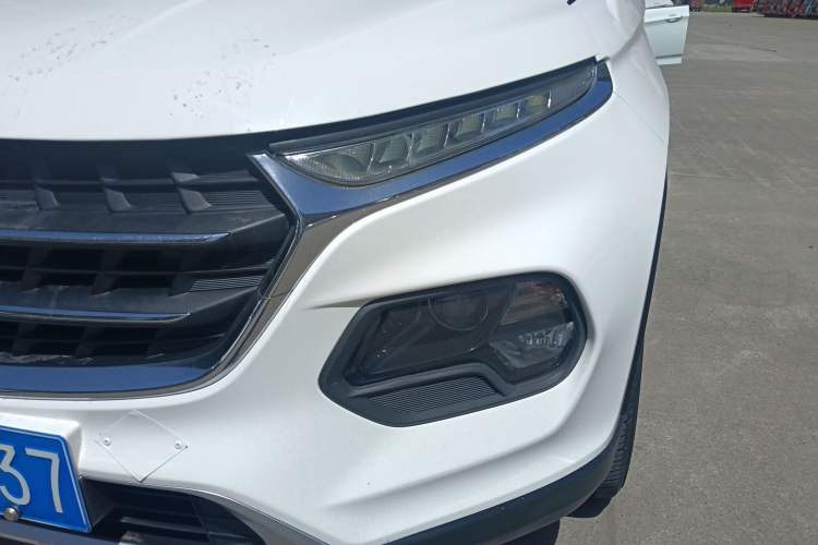 Used Baojun 510 2017 1.5L Manual Fashion Model Left Front Headlight