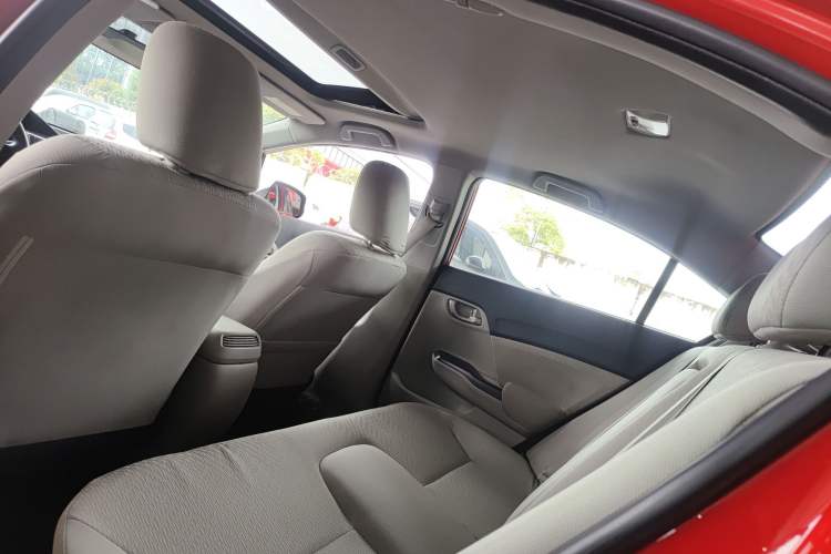 Used Honda Civic 2014 1.8L automatic comfort version
