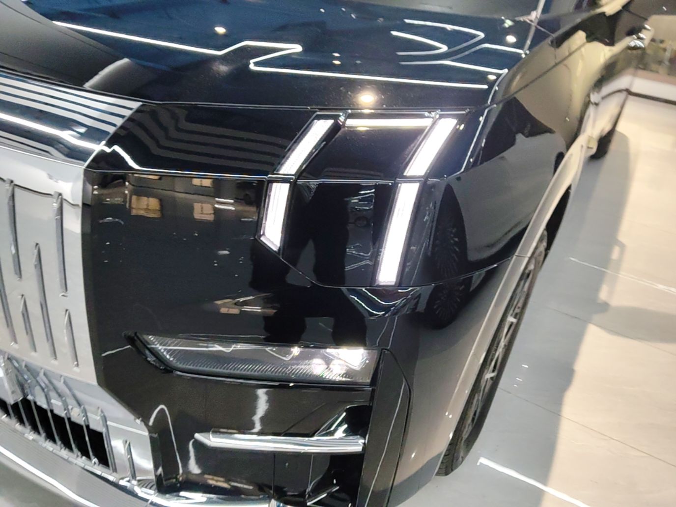 Zeekr 009 2024 Six-Seat Executive Version 4WD 108 kWh — снимка 8