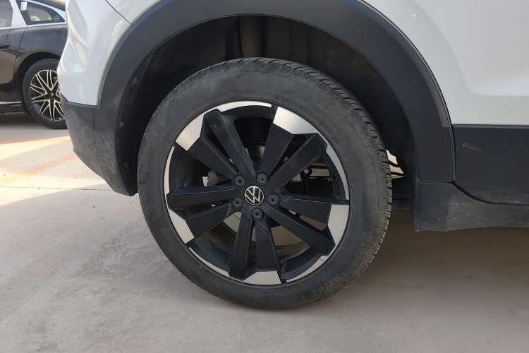 Used Volkswagen Tacqua 2023 200TSI DSG Joy-Connect Edition