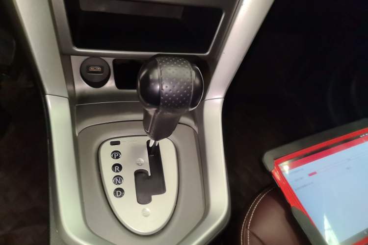 Used Venucia T70X 2015 2.0L CVT SmartFun Sport Edition