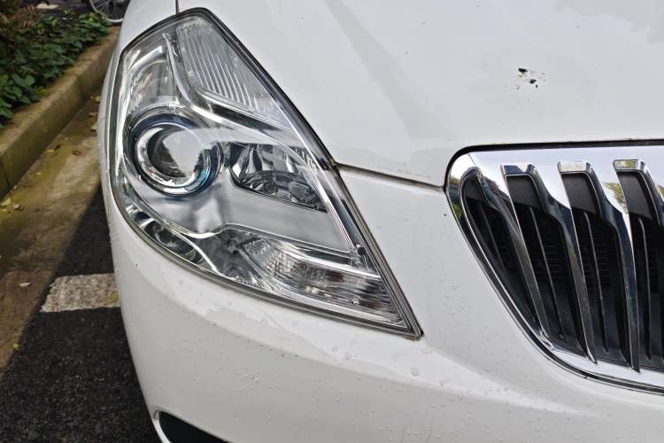 Used Buick Excelle 2015 1.5L Automatic Classic Model Right Front Headlight