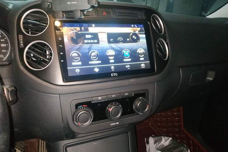 Used Volkswagen Tiguan 2016 280TSI Automatic Two-Wheel-Drive Silk Road Style Edition Audio And AC Panel