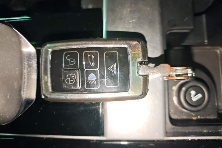 Used Land Rover Range Velar 2021 P250 Sparkling Black Limited Edition
