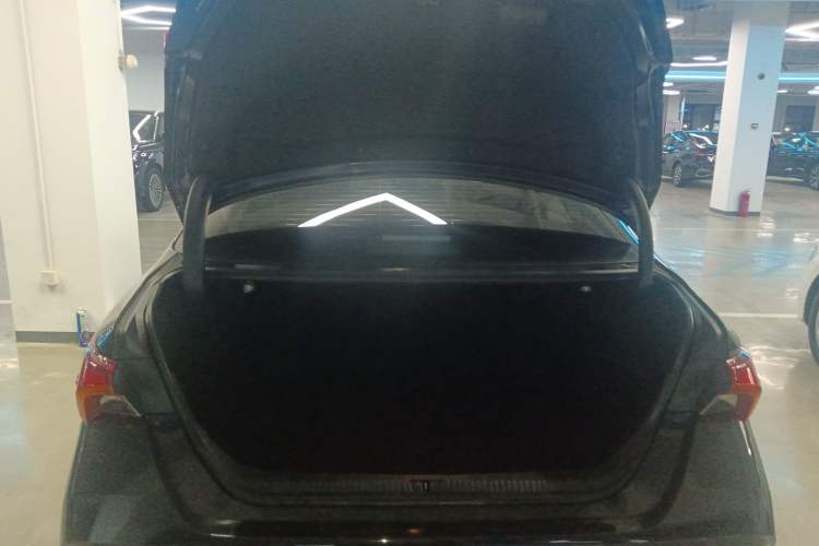 Used Toyota Avalon 2022 Dual-Engine 2.5L Luxury Edition
