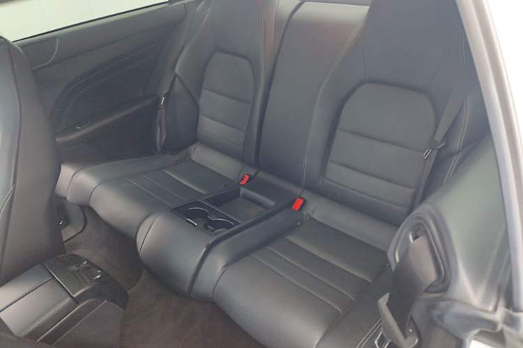 Used Mercedes-Benz E-Class 2014 E 200 Coupe Interior 2
